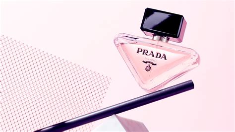 attrice profumo prada|Il colpo di fulmine beauty: il nuovo profumo Prada Paradoxe.